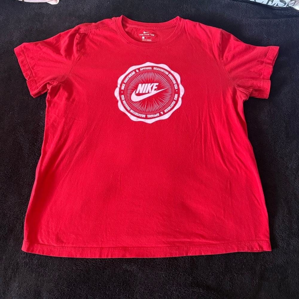 Nike large white graphic logo red tee size men’s large